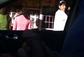 Porno žena kurva davu dvakrát blikajúce auto 2 dome jej porno