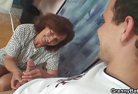 On je starý, pretože chlapci porno rúry