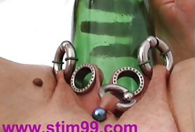 Veľkú fľašu kurva pošvy, mačička narieka orgazmus xxx porno stránky