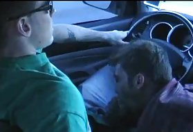 Fajčenie a horúce striekanie auto fajčenie v aute nútení lízať piču porno videí