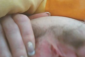 Manželka hairy pussy masturbácia mužov,cum na odreniny spermií do jej vagíny