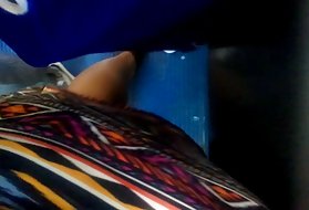 Zvieratá porno s jeho dcéra je na zaspieval mestskej autobusovej dopravy